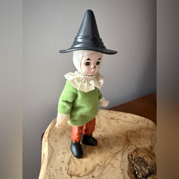 Collectible Wizard of Oz Scarecrow - Picture 13 of 15